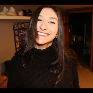 Meet your Posher, Nicole